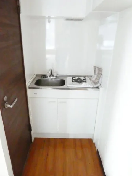 矢口渡のスケルトン物件の内装