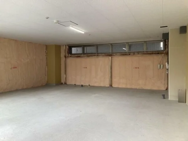 代々木のスケルトン物件の内装