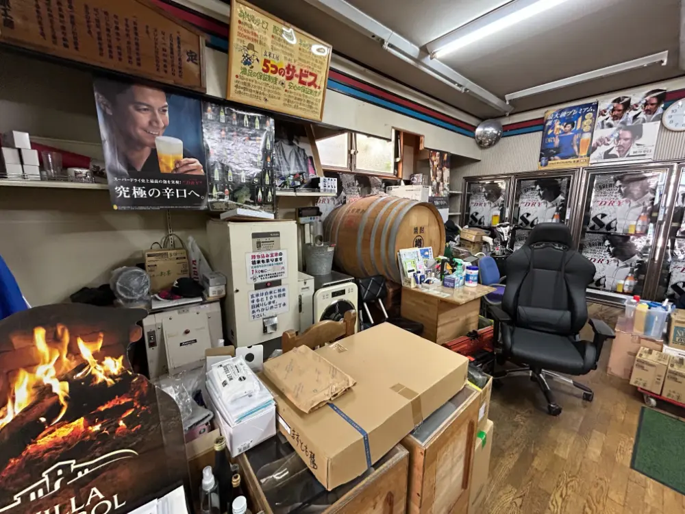 物販の居抜き物件の内装