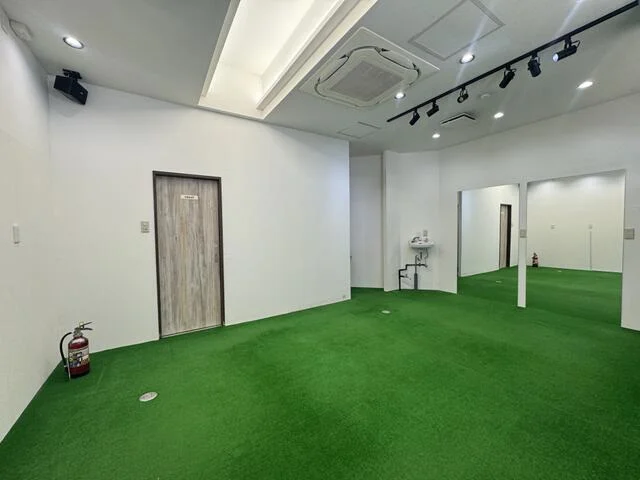 本郷三丁目の事務所仕様店舗物件の内装