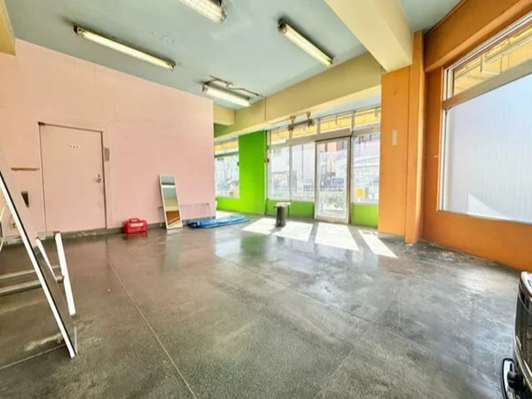 上板橋の事務所仕様店舗物件の内装