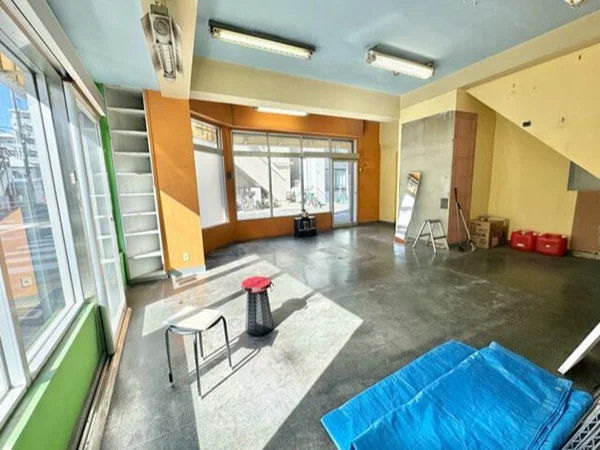 貸店舗(事務所仕様)の内装