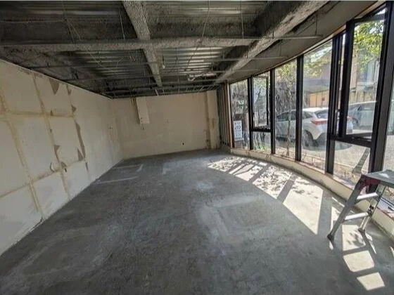 貸店舗(スケルトン)の内装