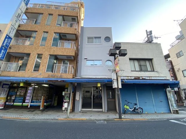 貸店舗(事務所仕様)の外観