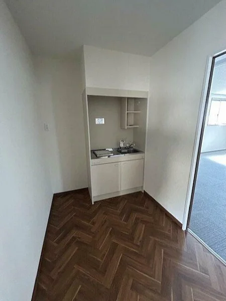 小村井の事務所仕様店舗物件の内装