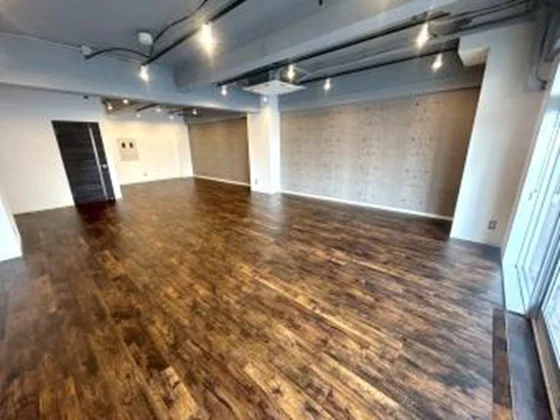 本千葉の事務所仕様店舗物件の内装