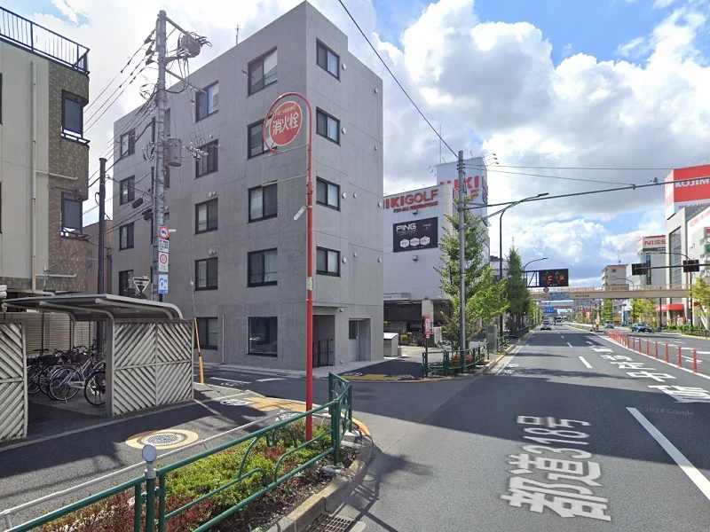 北綾瀬のスケルトン物件の外観