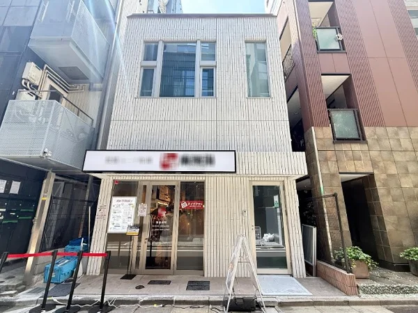 麻布十番のスケルトン店舗物件の外観