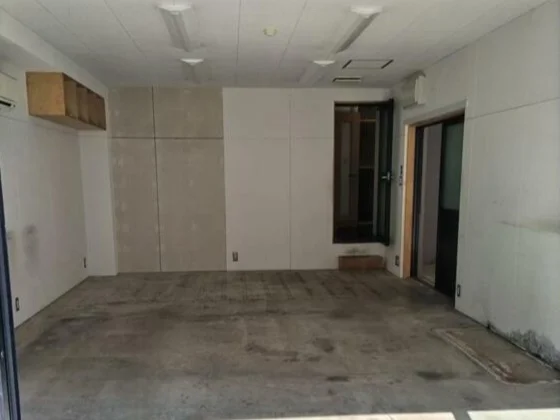 相模原のスケルトン店舗物件の内装