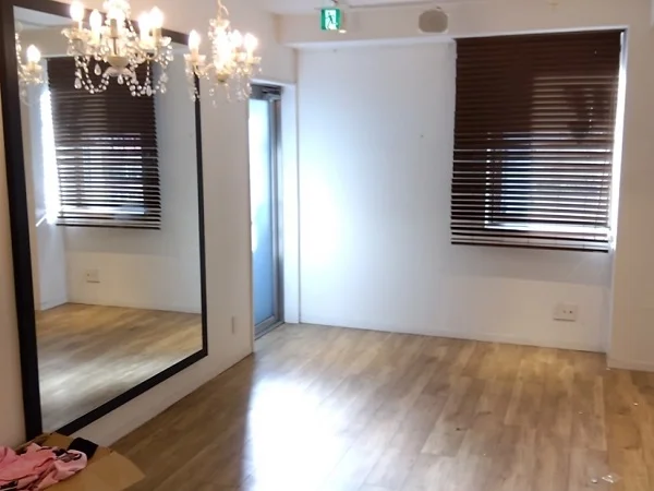 末広町のカフェ・喫茶店居抜きの内装