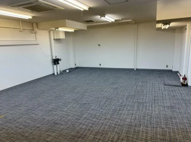貸店舗(事務所仕様)の内装