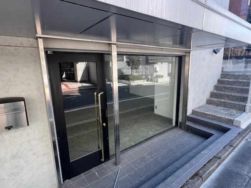 六本木の事務所仕様物件の外観