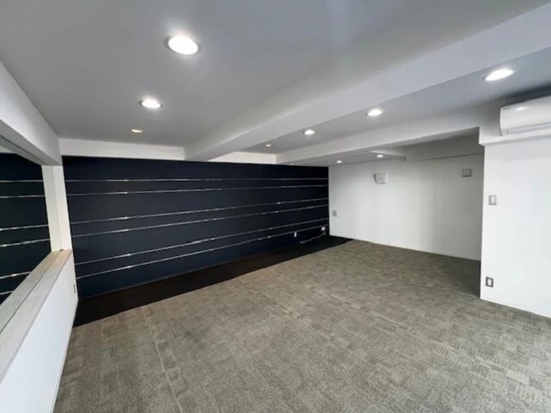 貸店舗(事務所仕様)の内装