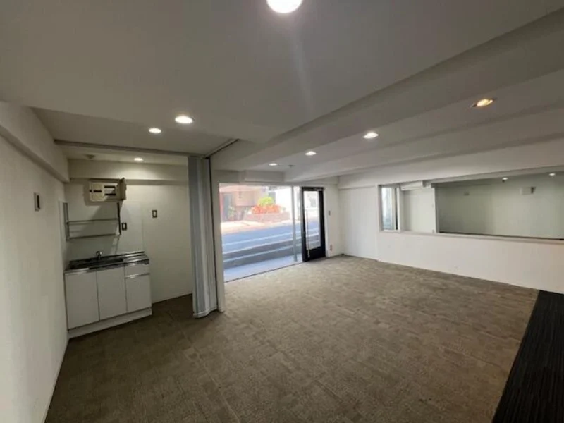 六本木の事務所仕様物件の内装