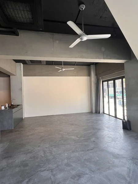 参宮橋の事務所仕様店舗物件の内装