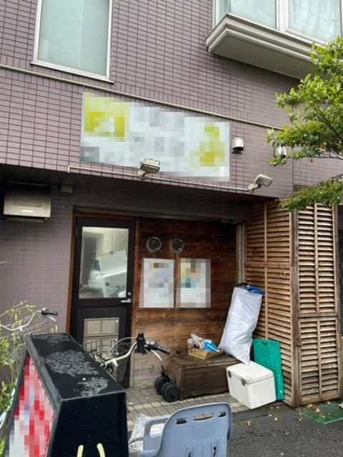 川崎の居抜き店舗のエントランス