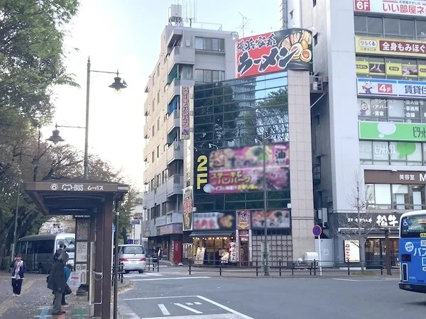 三鷹の定食屋居抜きの外観