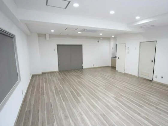 貸店舗(事務所仕様)の内装