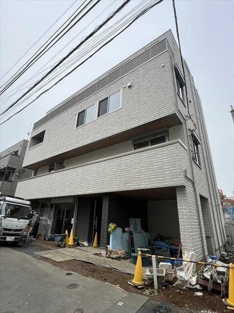 代々木のスケルトン物件の外観