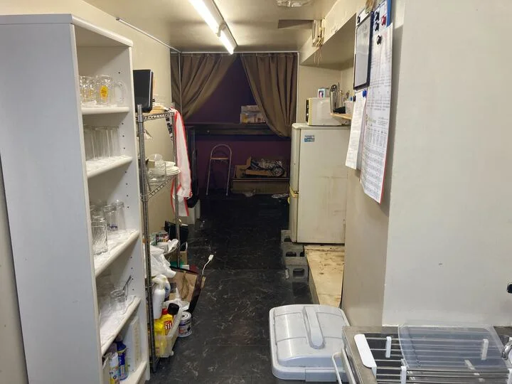 ガールズバーの居抜き物件の内装