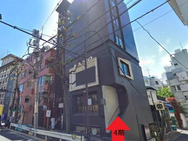 外苑前の医院居抜きの外観