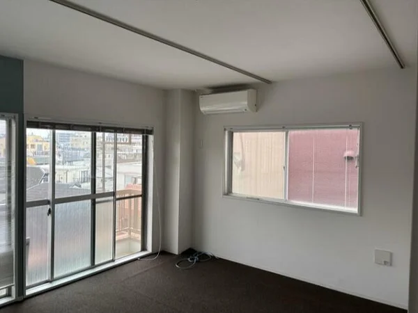 用賀の事務所仕様物件の内装