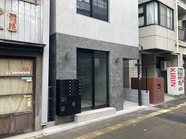 本蓮沼のスケルトン店舗物件の内装