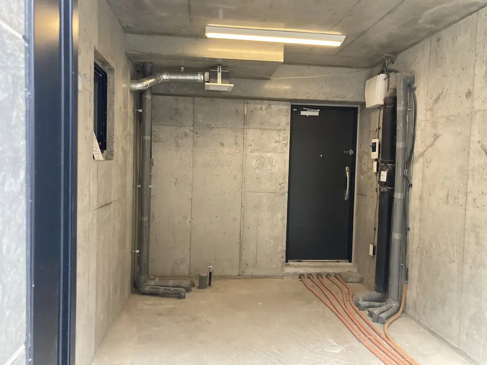 貸店舗(スケルトン)の内装