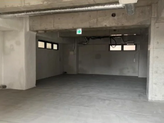 貸店舗(スケルトン)の内装