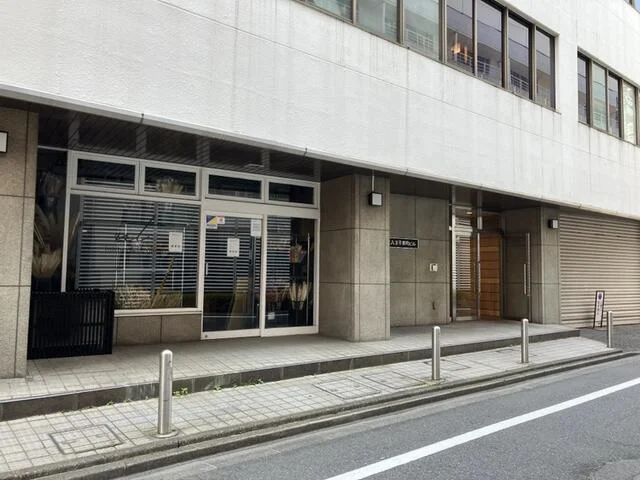 八王子の物販居抜きの外観