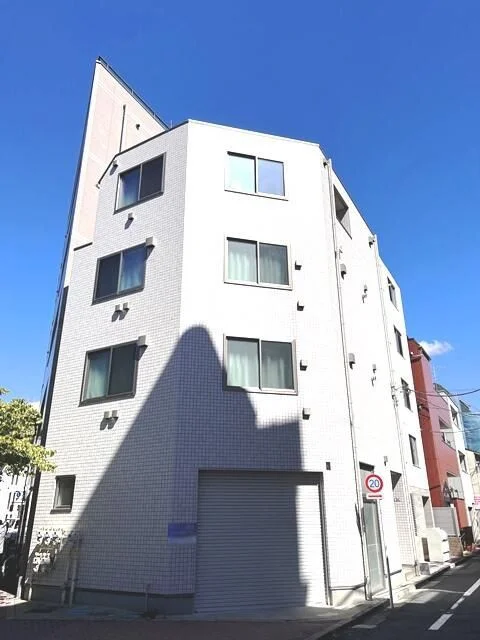 早稲田のスケルトン店舗物件の外観