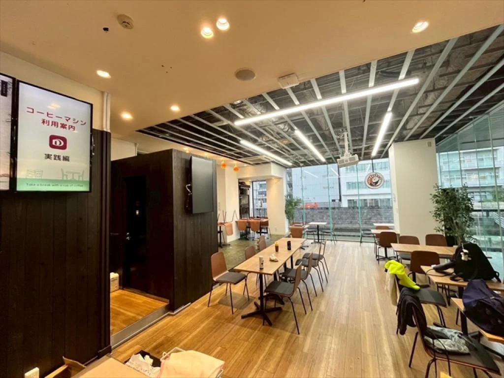 秋葉原の居抜き店舗の内装