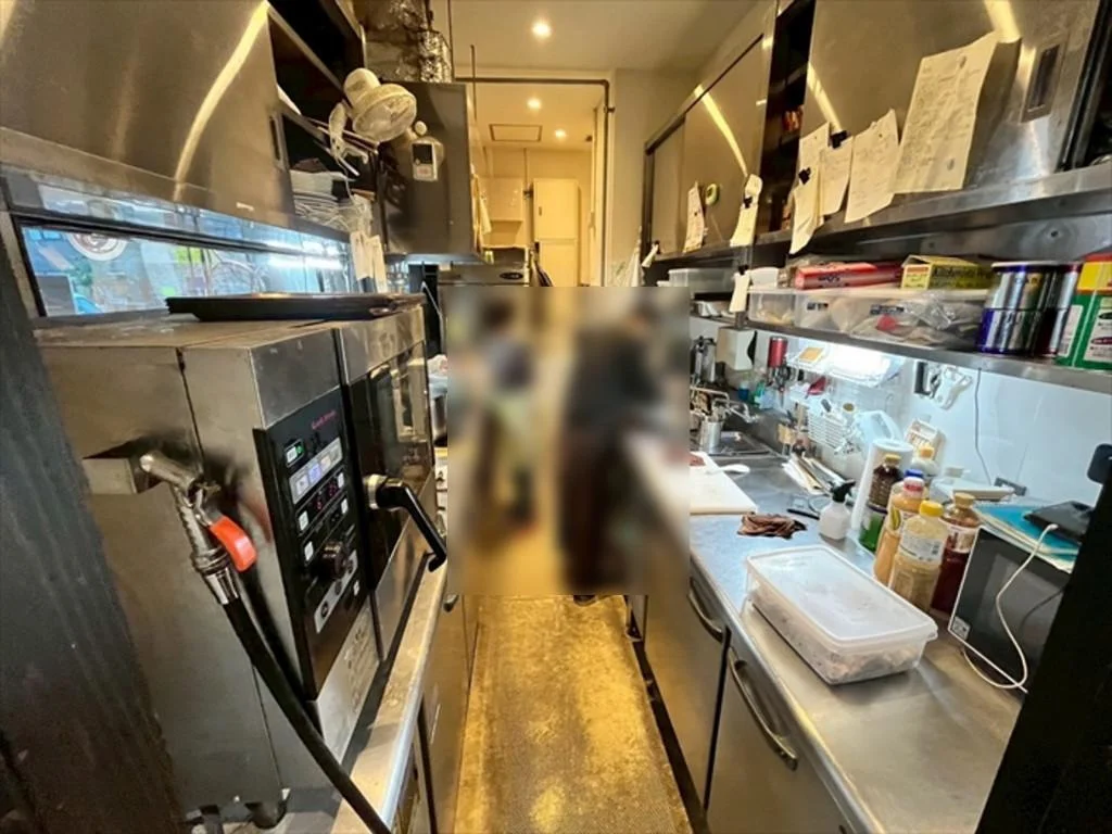 秋葉原のカフェ・喫茶店居抜きの厨房