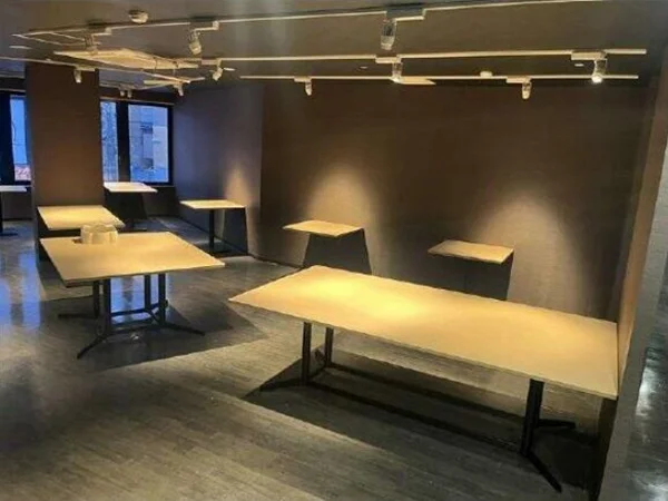 鉄板焼きの居抜き物件の内装