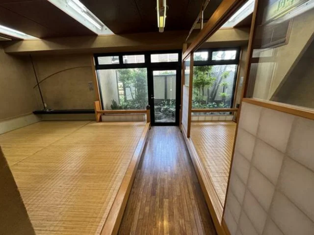 うどん・そばの居抜き物件の内装