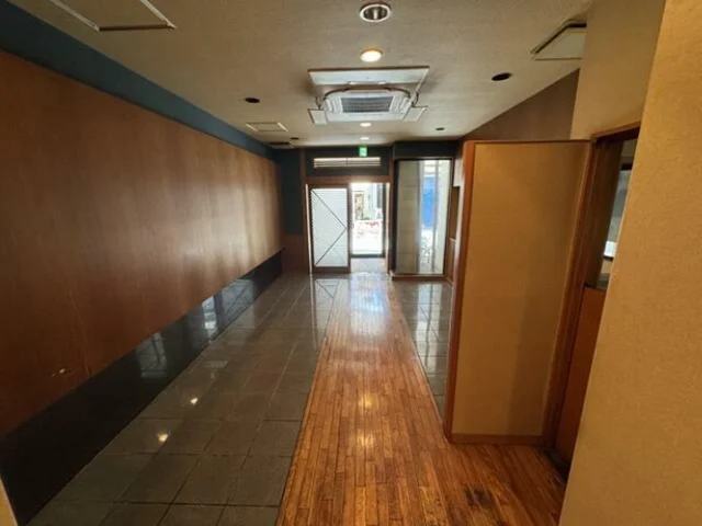 うどん・そばの居抜き物件の内装