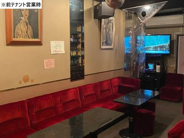 八坂のスナック・パブ居抜きの内装