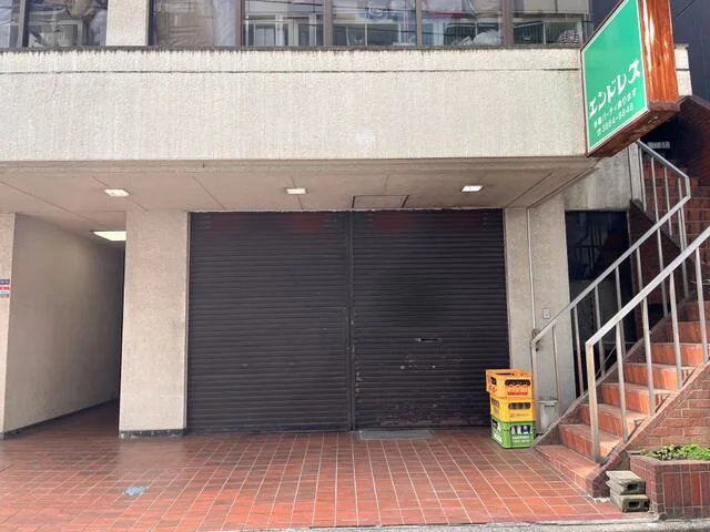 小伝馬町のスケルトン店舗物件の外観