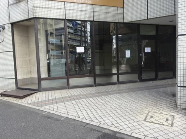 元住吉のスケルトン店舗物件の外観
