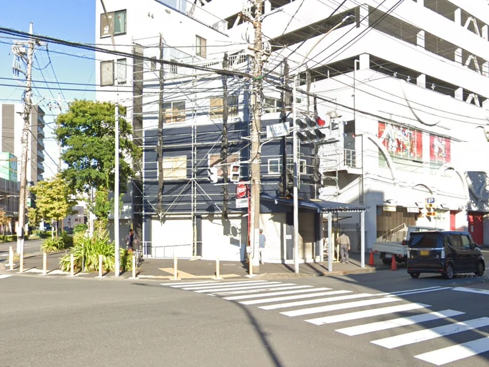 貸店舗(スケルトン)の外観