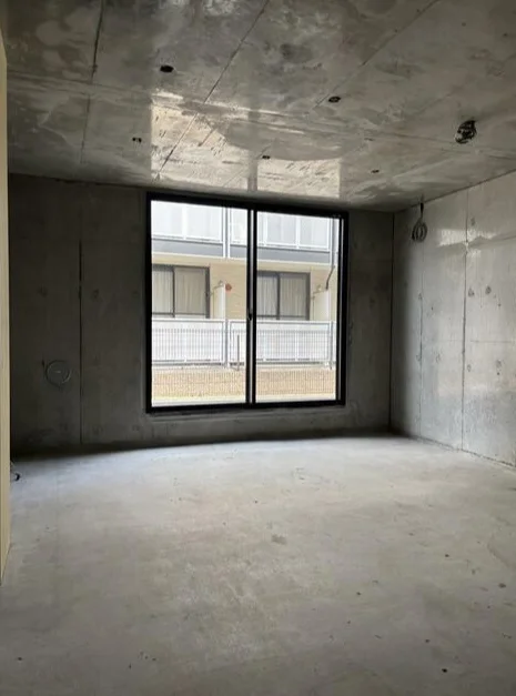 貸店舗(スケルトン)の内装