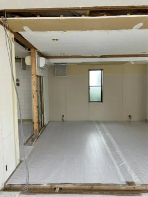 吉祥寺のスケルトン店舗物件の内装