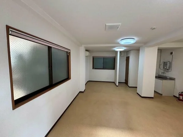 千鳥町の事務所仕様物件の内装