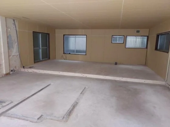 貸店舗(スケルトン)の内装