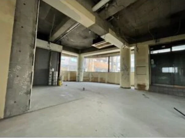 貸店舗(スケルトン)の内装