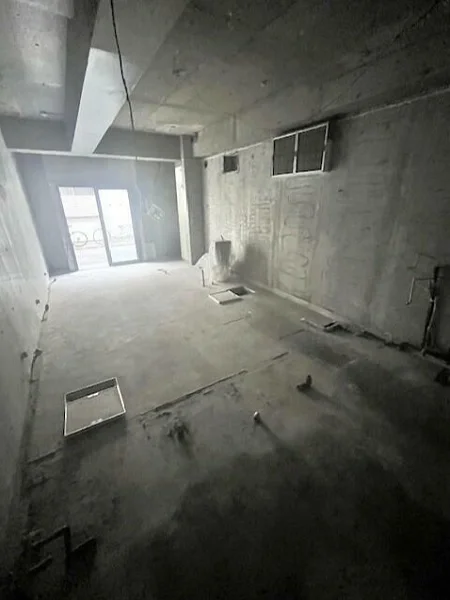 清瀬のスケルトン店舗物件の内装