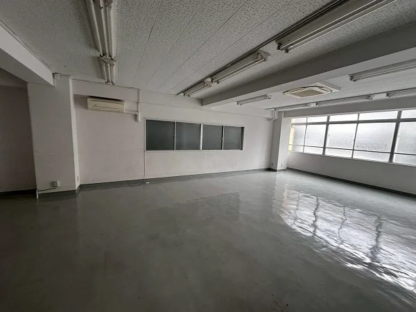 貸店舗(事務所仕様)の内装