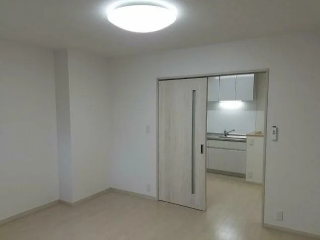 貸店舗(事務所仕様)の内装