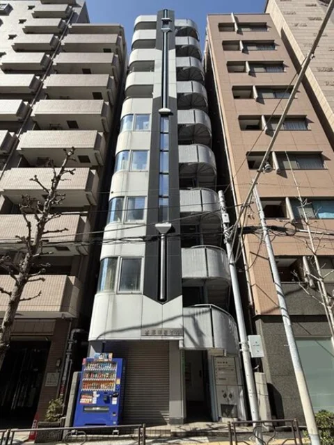 御茶ノ水の事務所仕様物件の外観