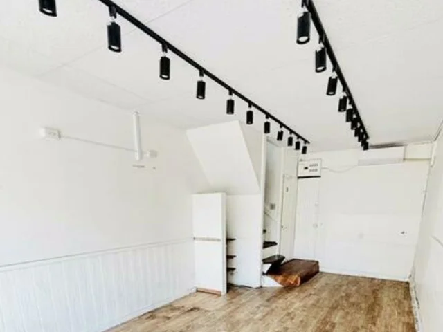 貸店舗(事務所仕様)の内装